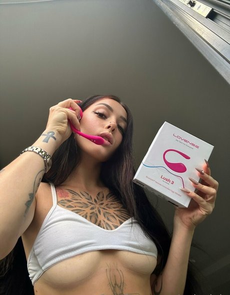 OnlyViola xxx actress galleries