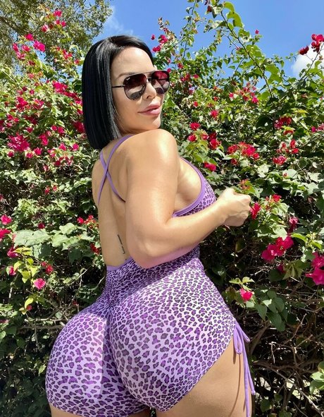 wide onlyfans perfect photos