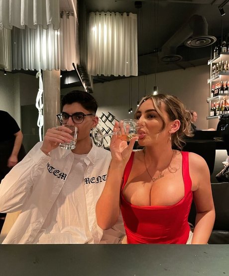 shemale creampie onlyfans free naked picture