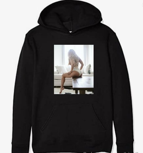 kindly model exclusive images