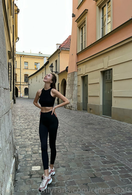 Chloe Leafs star high quality galleries