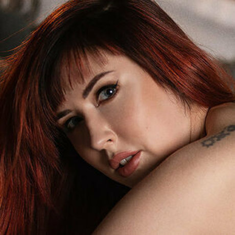 januaryembersxo pornographic actress photo