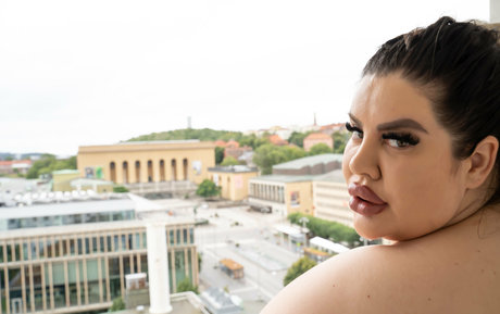 natashacrown free pornstar pic