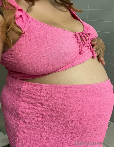 dairyqueen94 naked pornstar pics