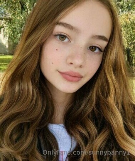 sunnybanny1 model perfect picture