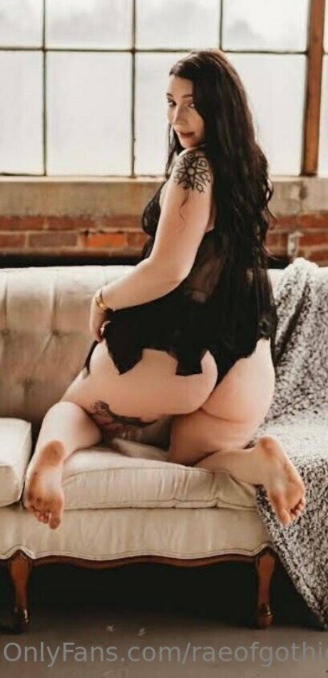 raeofgothiccsunshine model top photos