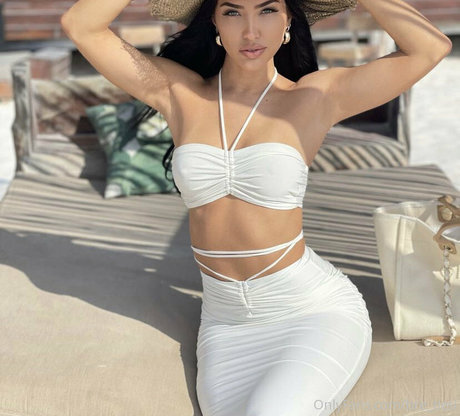 bre tiesi pornstar erotic image