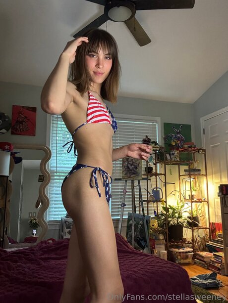 StellaSweeney pornstar naked image