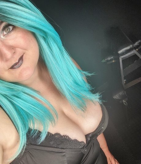 red ridin hood x model beautiful photo