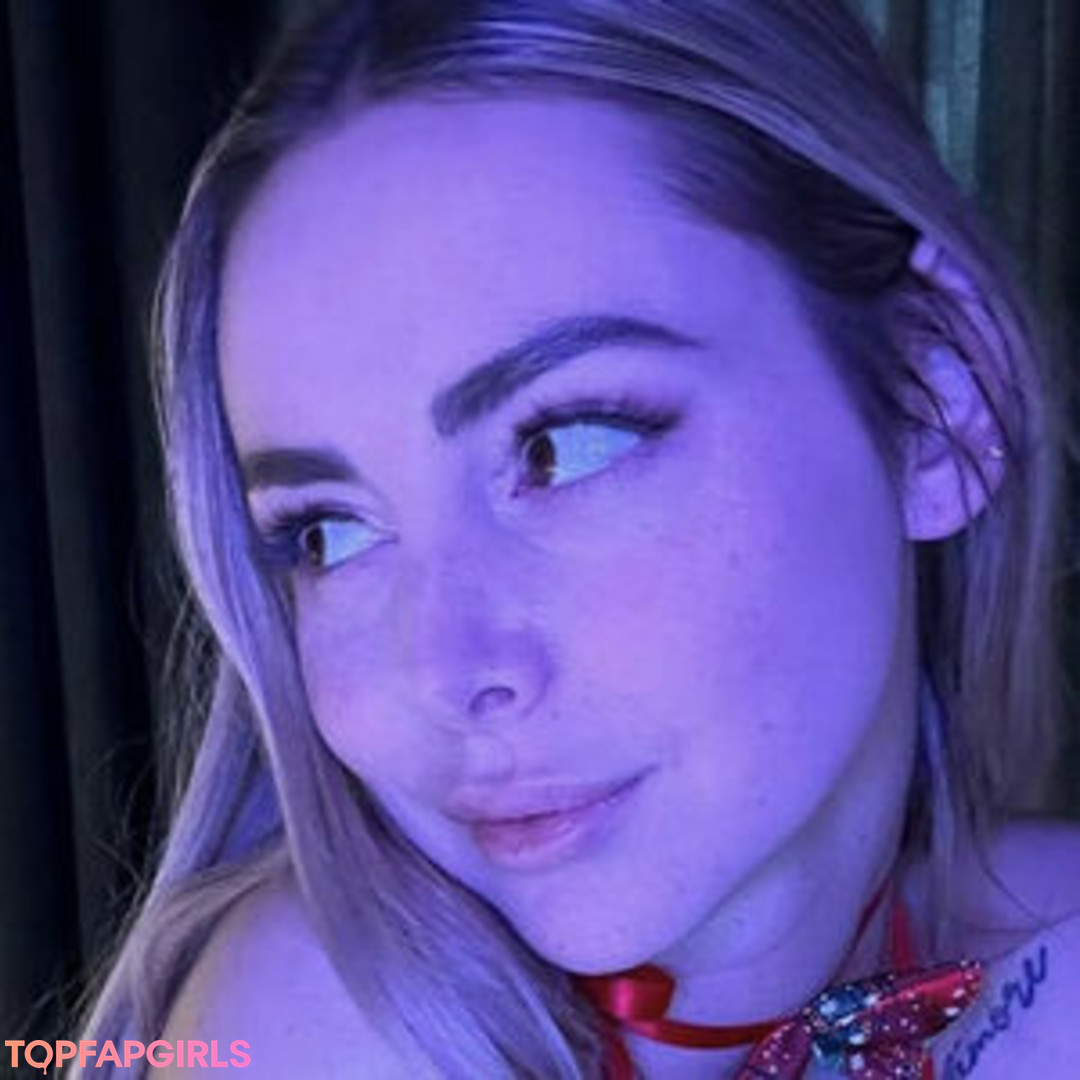 Elliloretta nude pornstar archive