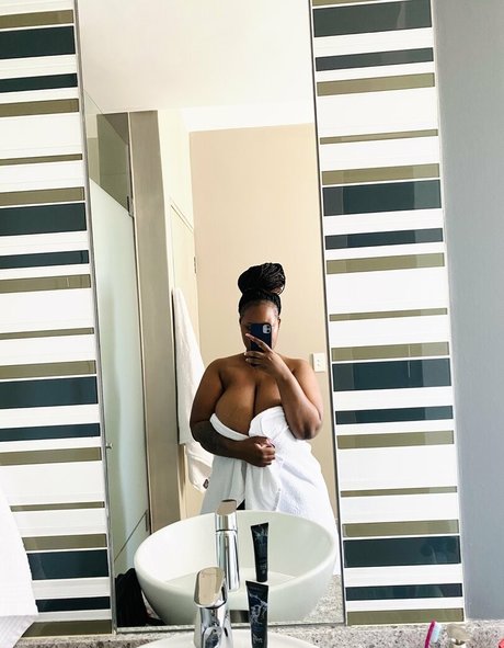 Milkshake Samme perfect actress image