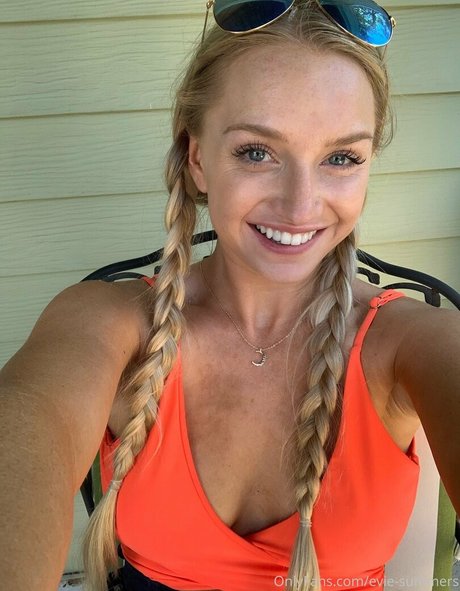 ebony midget onlyfans pornographic photo