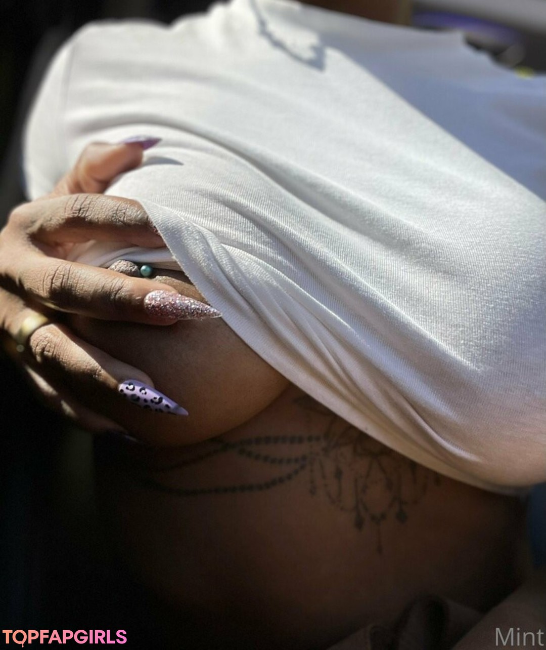 therealbombshell mint naked model galleries