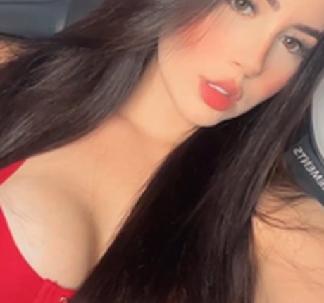 Euucamilaa sexy actress pic