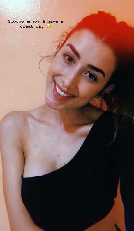 dela roo pornstar pretty pics