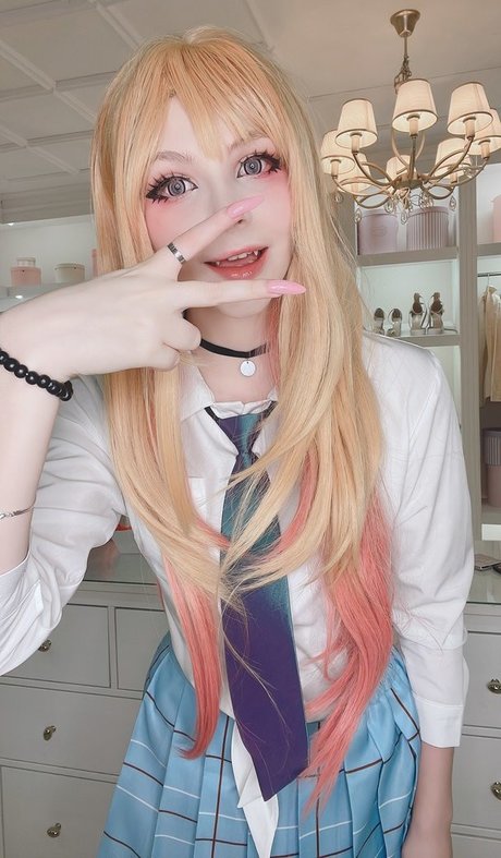 Tsuki Desu hd pornstar images