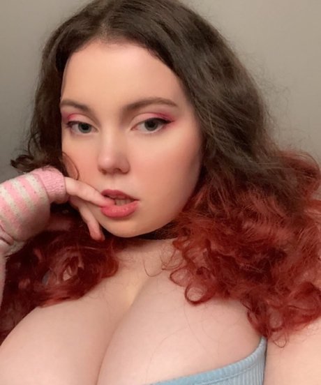 HalfAzzzleep model nudes photo