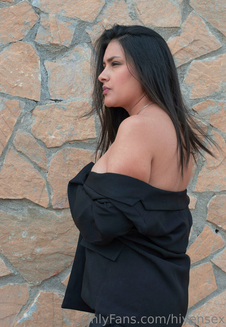 hiyensex sex model pic