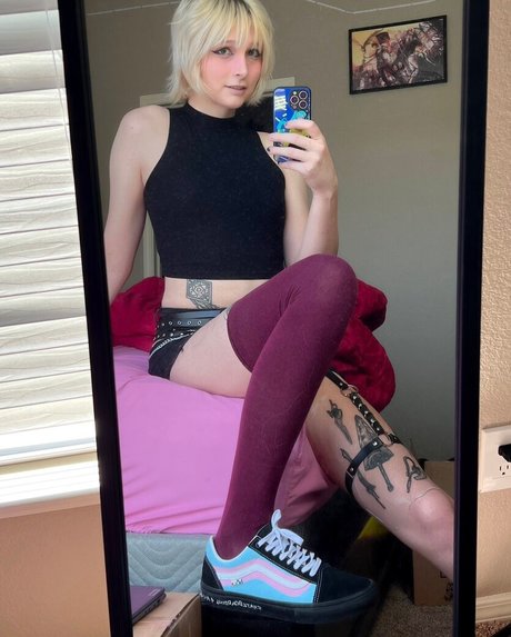 RoseWaltzEX model porn images