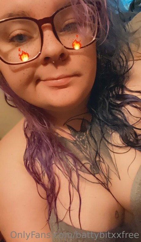 battybitxxfree naked actress images