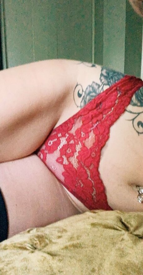 carmen ray24 profile image