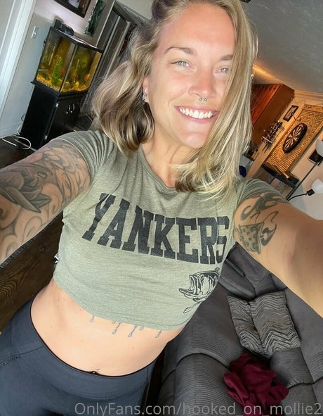 hooked on mollie2 pornographic actress photo