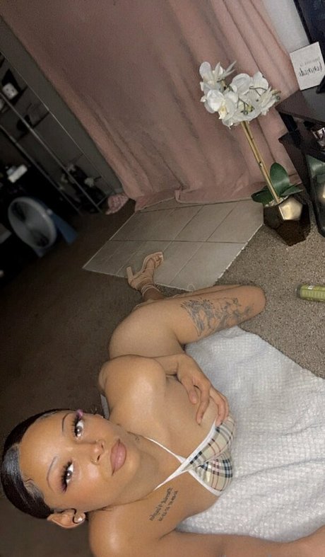 tae lexxx pornographic actress picture