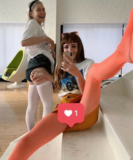 Phoebe Bridgers pretty actress pics