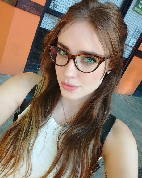 Magui Ansuz pornstar nude photo