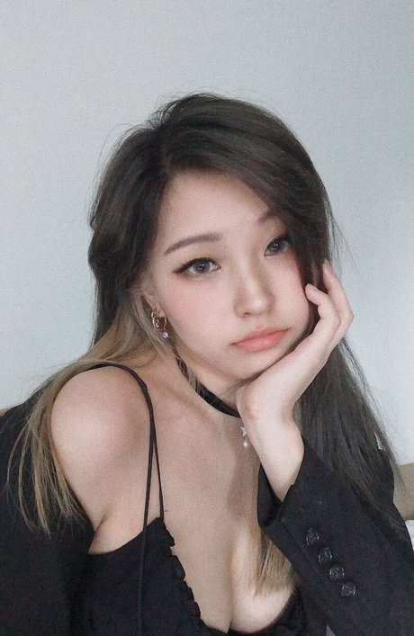 Kang Hee Yoon hd pornstar photos