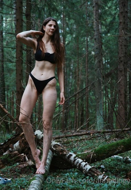 anntallogy perfect model photo