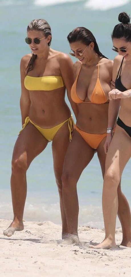 small cock shemale onlyfans sex pics