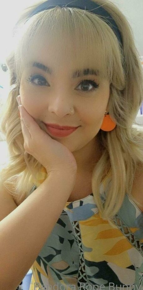 pandorabunny star naked photos