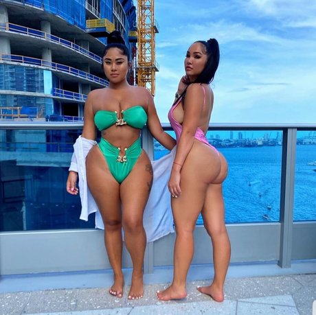 Mzdanalee hot model galleries