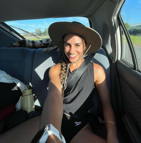 Imogen Russell star nude image