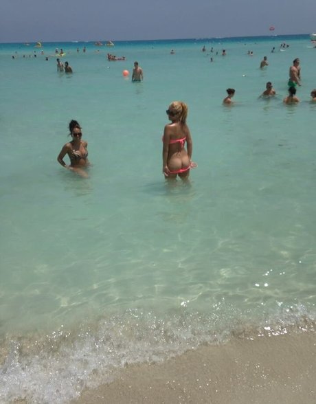 Georgian Daisy Bauer free model photos