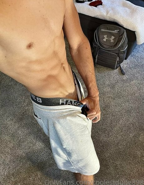 coolestdude898 naked model picture