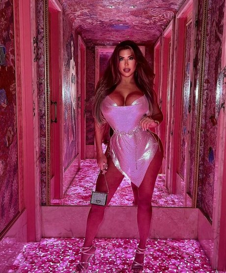 Abroadwithmila star perfect pic