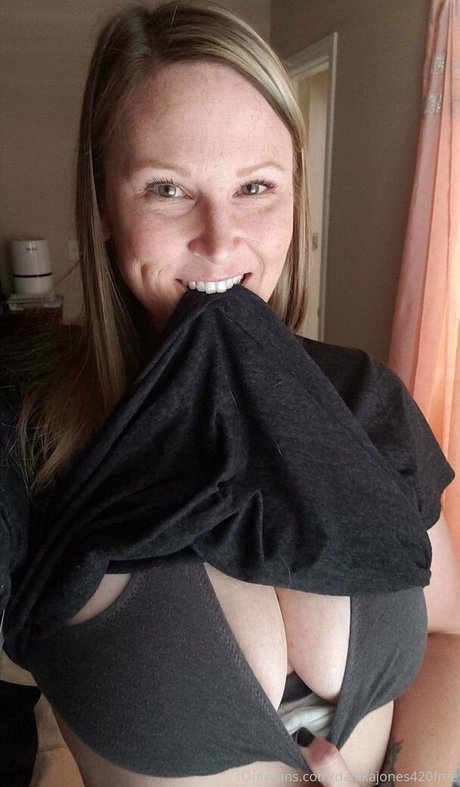 danikajones420free model naked gallery