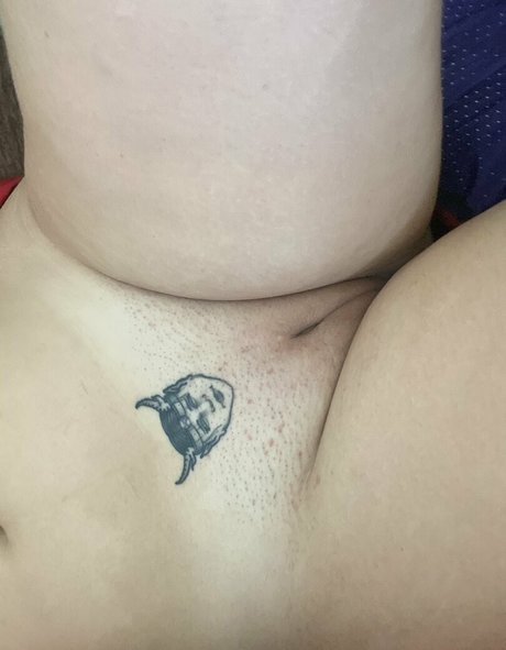 doing peachy free model image