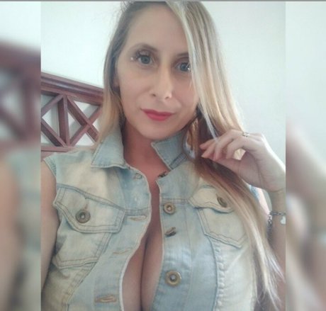 Rominavc naked model archive