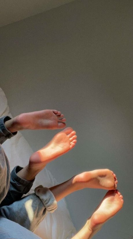 Ava Rose Beaune model perfect images