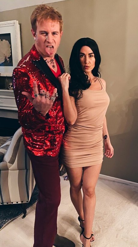 Jewel Staite top actress img