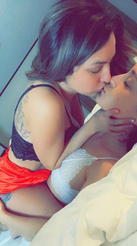 Kendranmcnutt star naked image