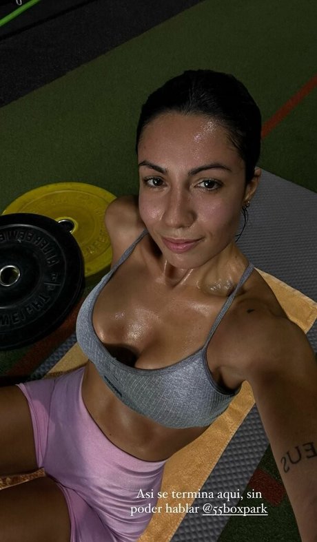 Maria Mood pornstar pics