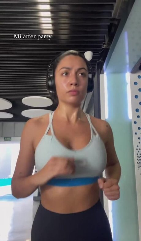 Maria Mood perfect model pictures