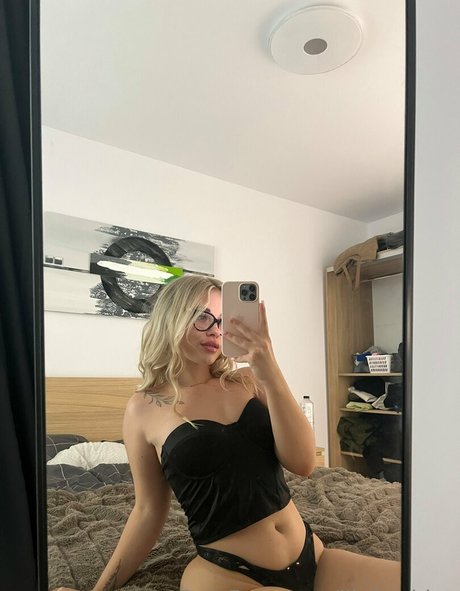 heheh0 porn actress pics