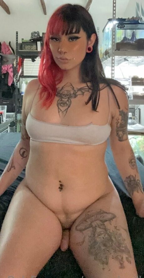 saucydevill star nude images