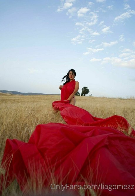 liagomezzz hot model gallery