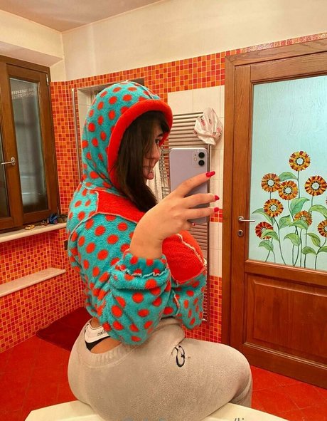 liagomezzz hd model img